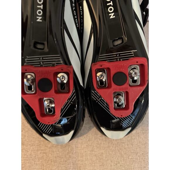 Peloton Cycling Indoor Bike Shoes Size 41 Women’s Size 10, Men’s 8 EUC Run Small - Picture 4 of 9